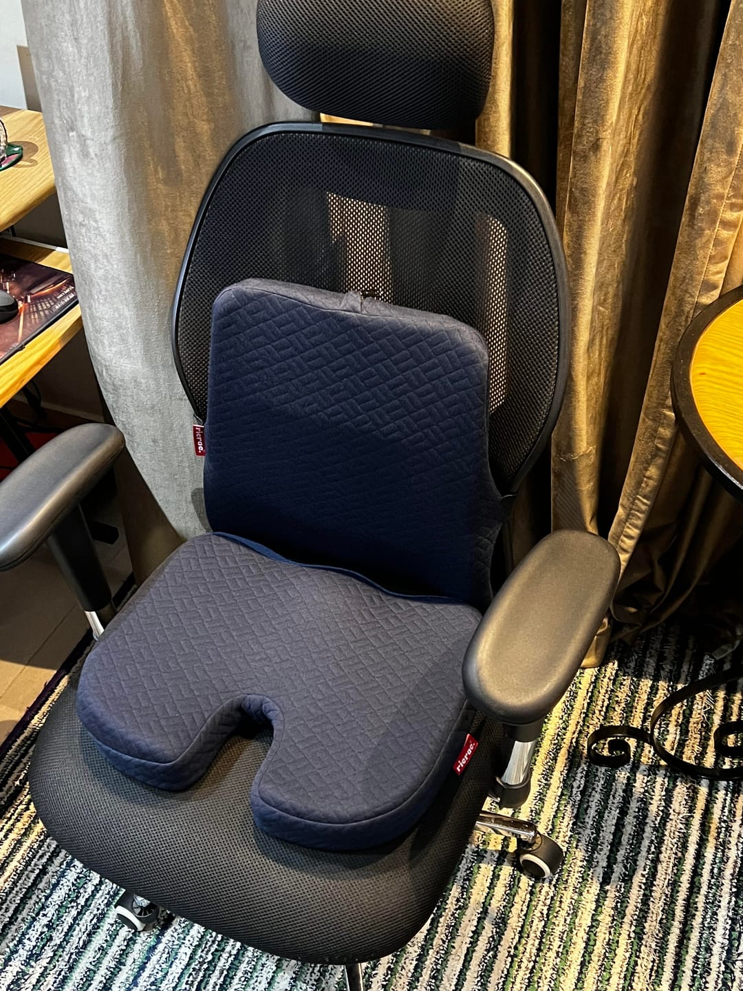 Customer photo review of Ruf- Full back Support Pillow