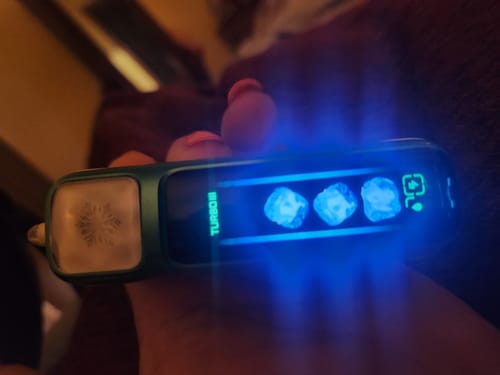 Customer photo review of Miami Mint Adjust MyCool 40000 Puffs