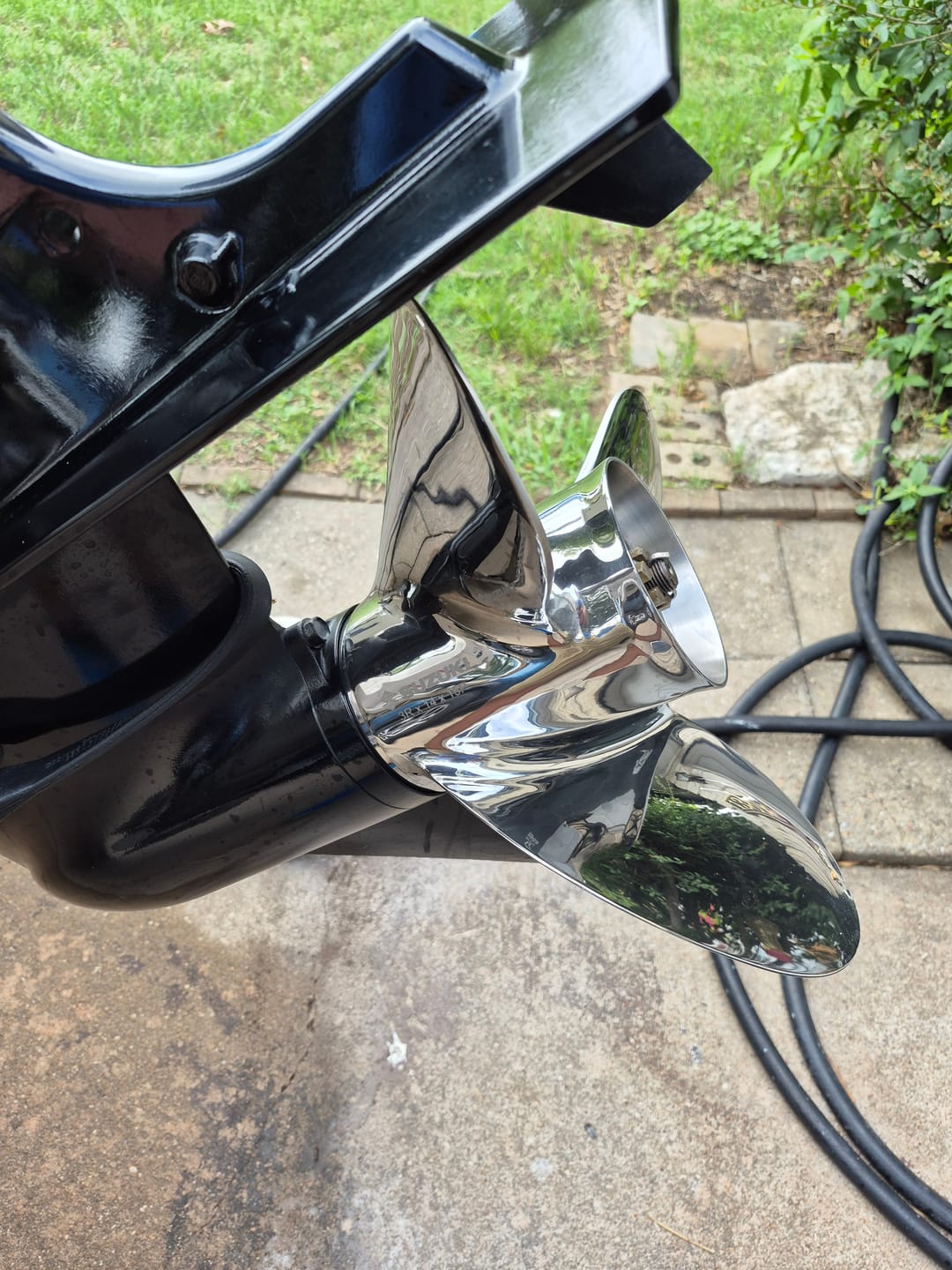 Customer photo review of Suzuki STAINLESS STEEL Genuine Propeller DF50AV/60AV/70/90/115/140