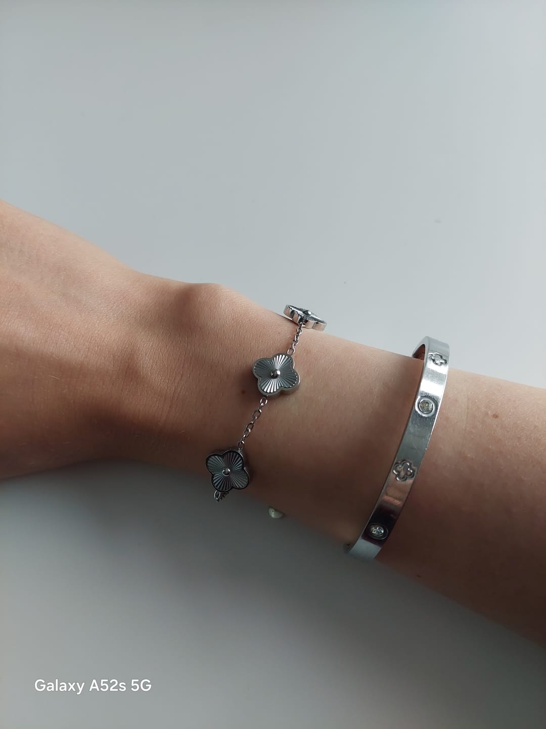 Customer photo review of Golden Lucky Leaf Abbaddon Armband 14K Vergoldet