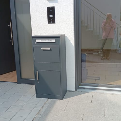 Customer photo review of Variante: mit Namensschild am Briefschlitz