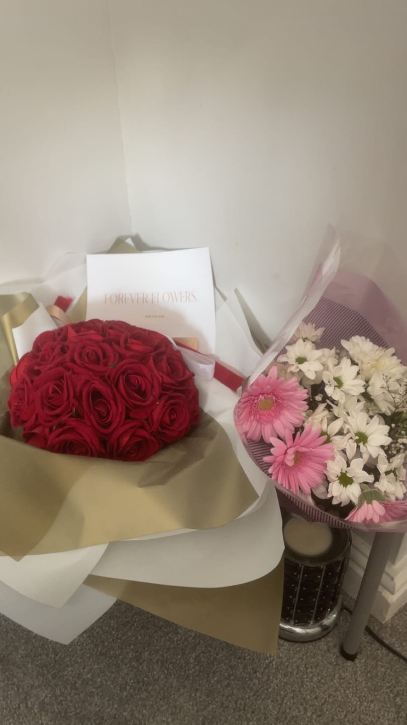 Customer photo review of SALE: 24 Red Forever Roses