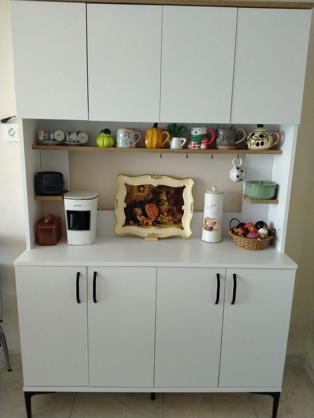 Customer photo review of Rani JE176 Çok Amaçlı Dolap 8 Kapaklı Raflı Kiler Mutfak Dolabı Beyaz - Sepet Ceviz