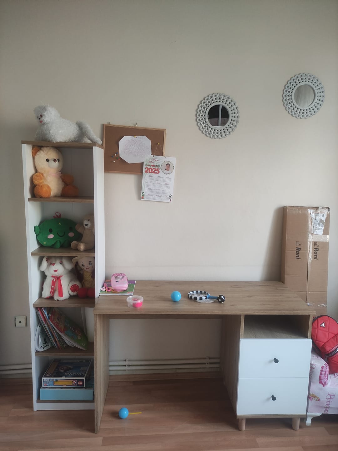 Customer photo review of Rani HA115 Çekmeceli Kitaplıklı Çalışma Ofis Bilgisayar Masası Sepet Ceviz - Beyaz