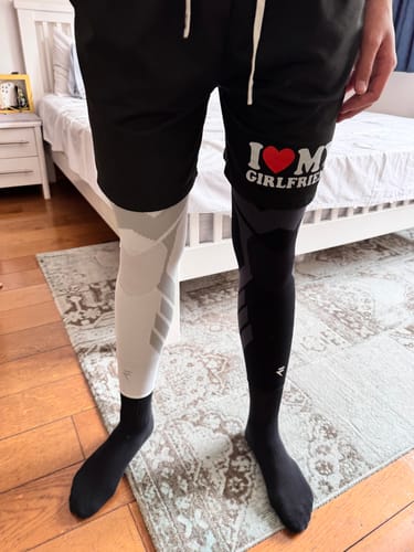 Customer photo review of Compression Sleeves V2 for Knees and Legs