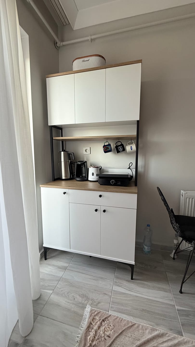 Customer photo review of Rani JE197 Çok Amaçlı Dolap 6 Kapaklı 1 Çekmeceli Kiler Mutfak Dolabı Sepet Ceviz - Beyaz