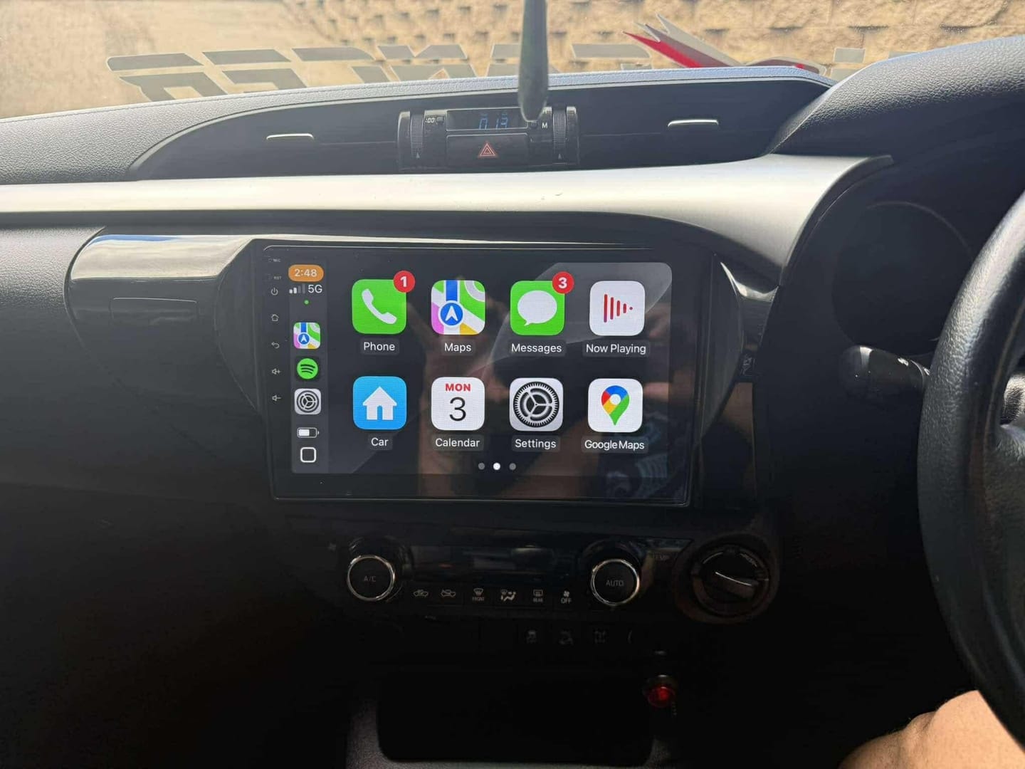 Customer photo review of Toyota Hilux N80 2016-2020 Apple CarPlay and Android Auto Head Unit