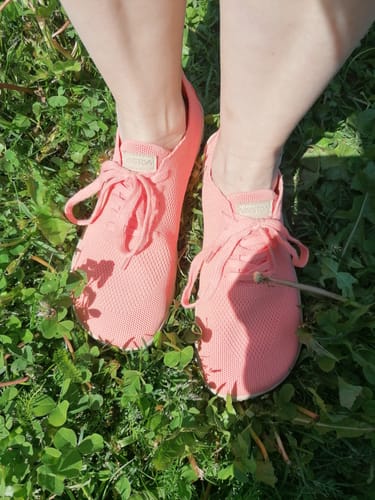 Customer photo review of Vaistoa Iloa -paljasjalkatennarit