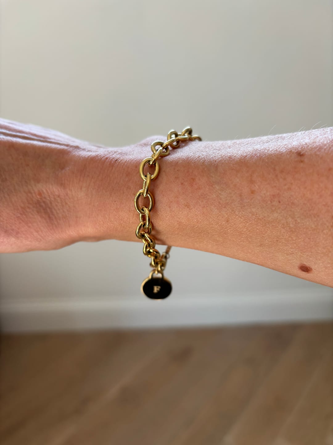 Customer photo review of Engravable Classic Chunky Disc Bracelet