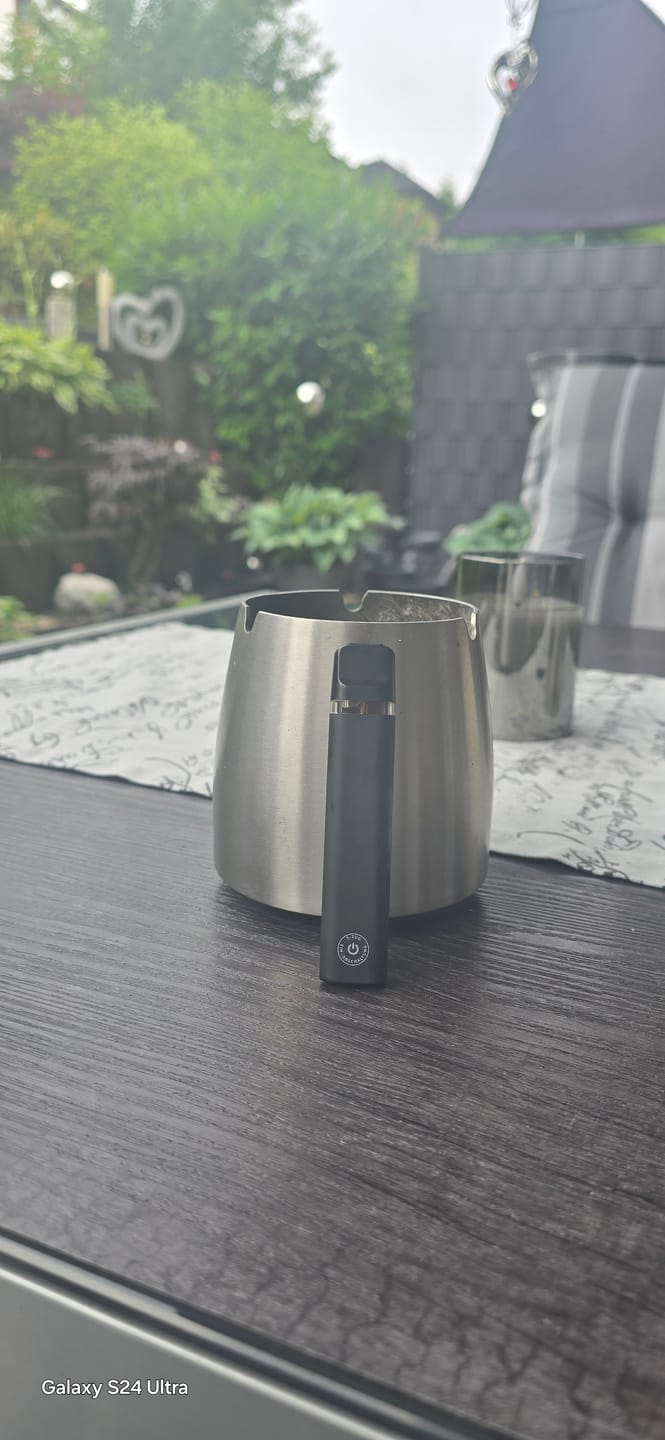 Customer photo review of HHZ Vape Pen 95% - Blueberry