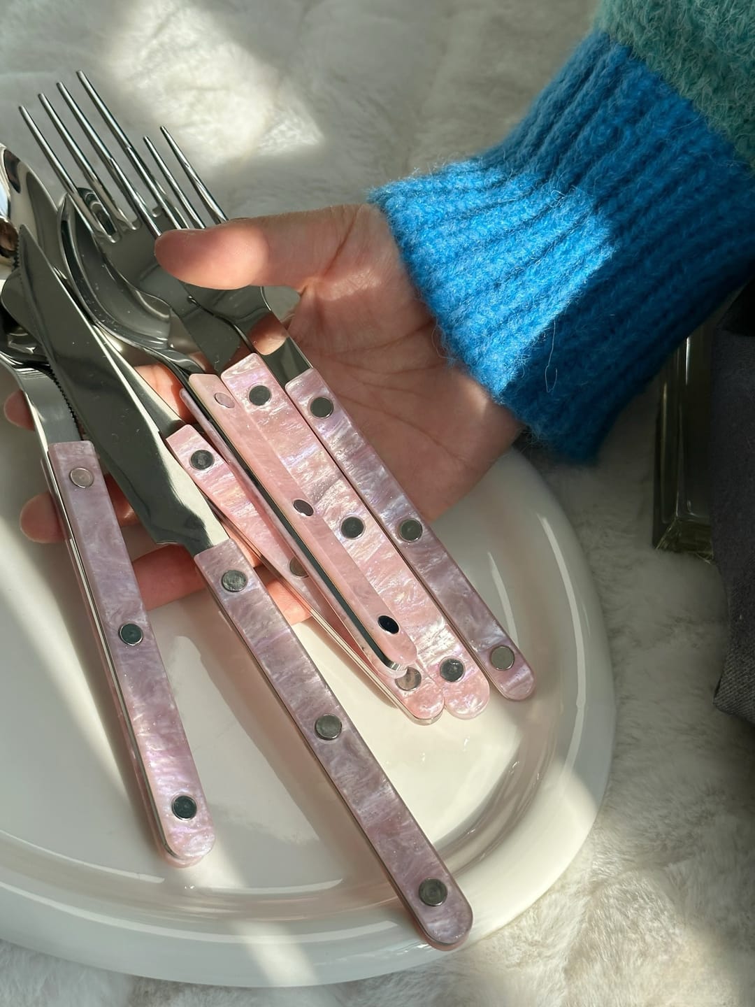 Customer photo review of 10-Pcs Sleek Modern Pinky Flatware Silverware Flatware Set
