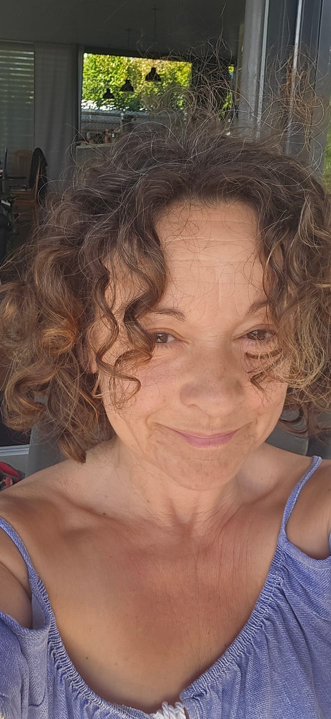 Customer photo review of Après-shampooing Démêlant Cheveux bouclés 180ml
