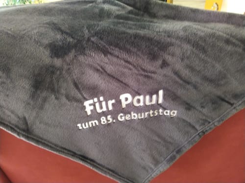 Customer photo review of Premium Wohndecke mit Namen