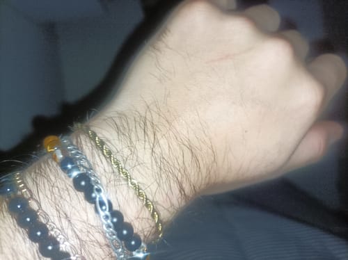 Reseña con foto de un cliente sobre Pulsera Rope Oro 3mm