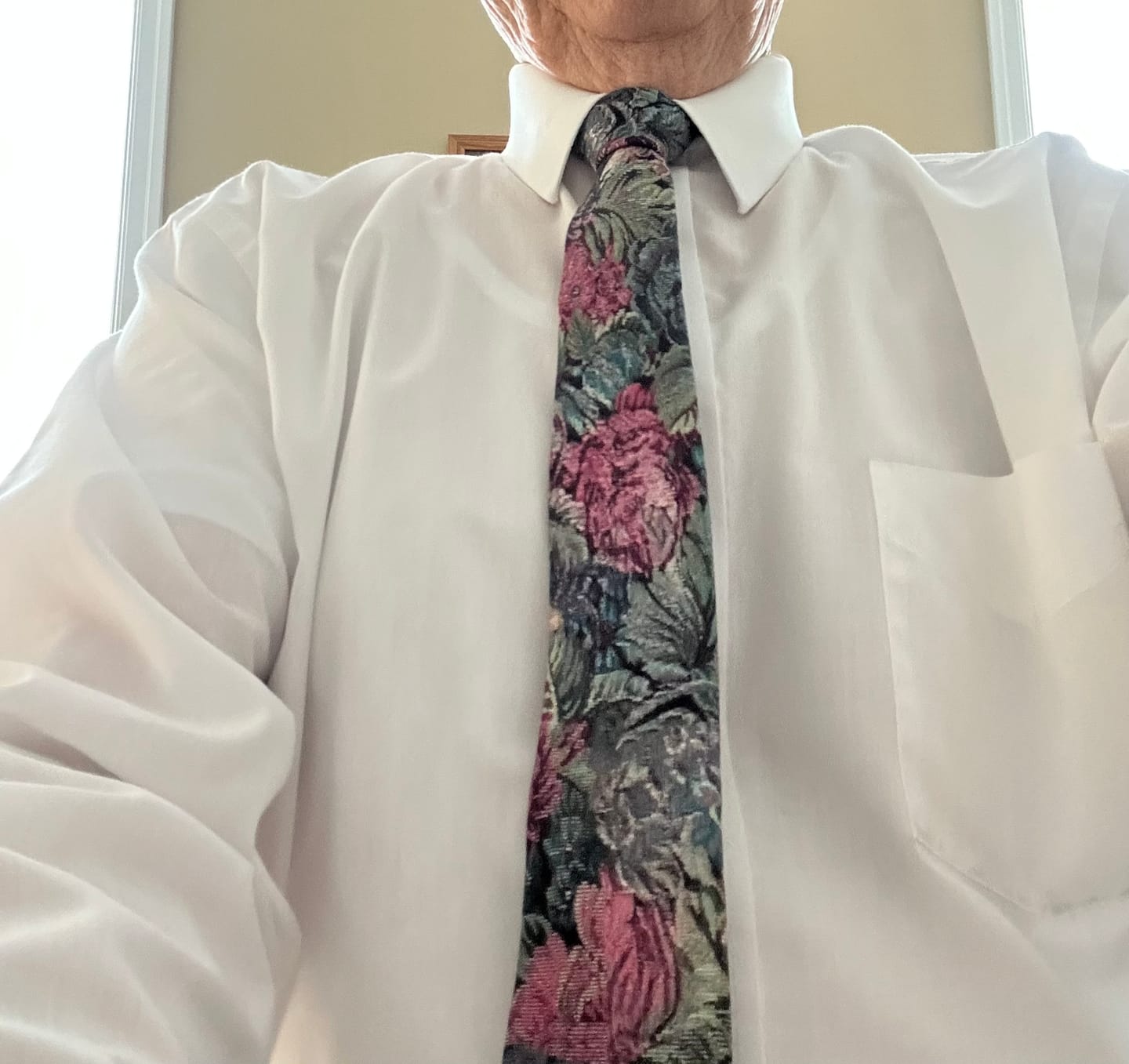 Customer photo review of Foyer Floral Men's Tie