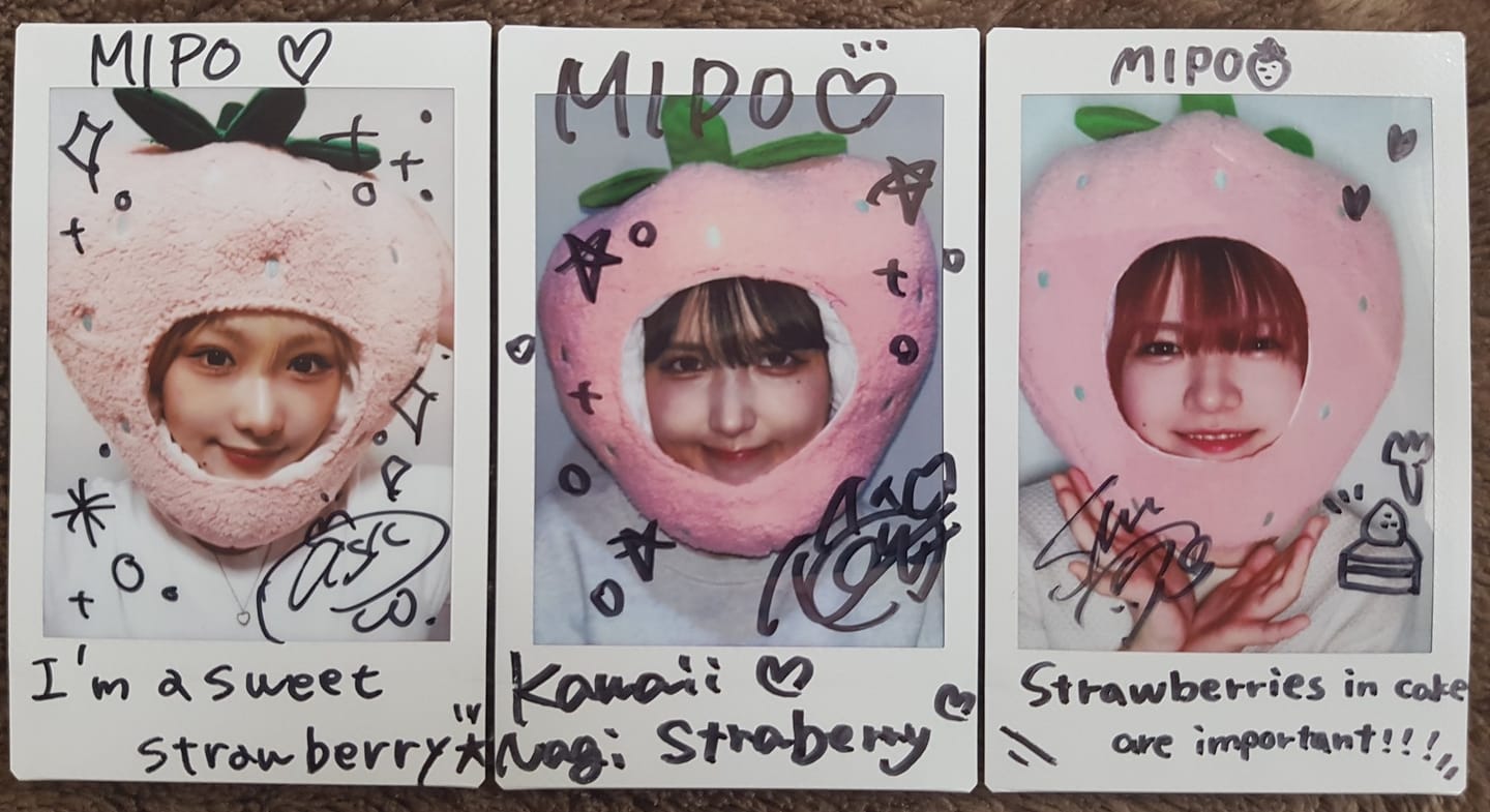 Customer photo review of TRiDENT "ONLINE BROMIDE" Autographed Polaroid Style Photo (With Your Custom Name) - Individual Member
