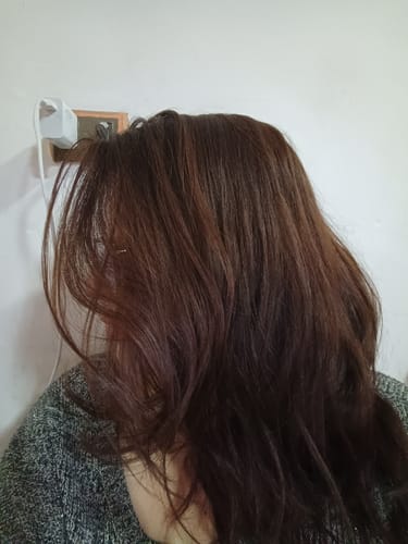 Reseña con foto de un cliente sobre Henna Jamila Hair -  Cobrizo Natural y Duradero  👩🏼‍🦰