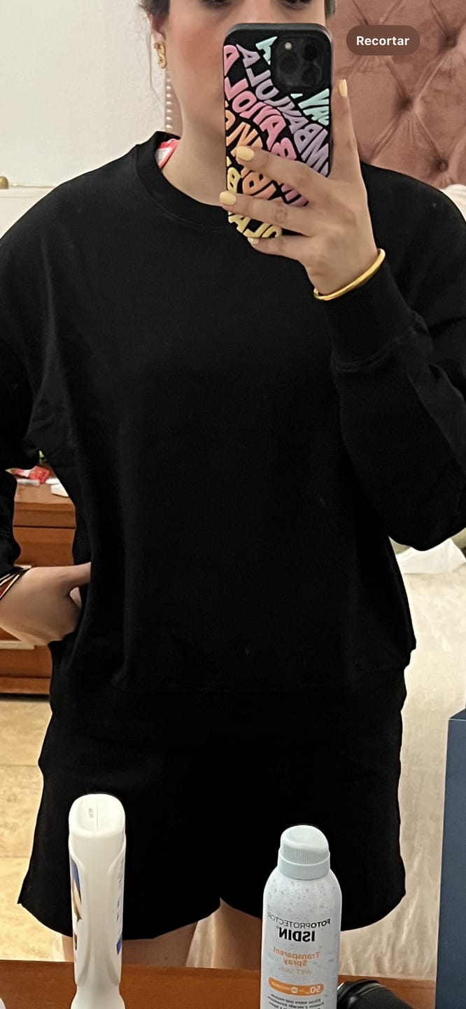 Customer photo review of Sudadera Básica