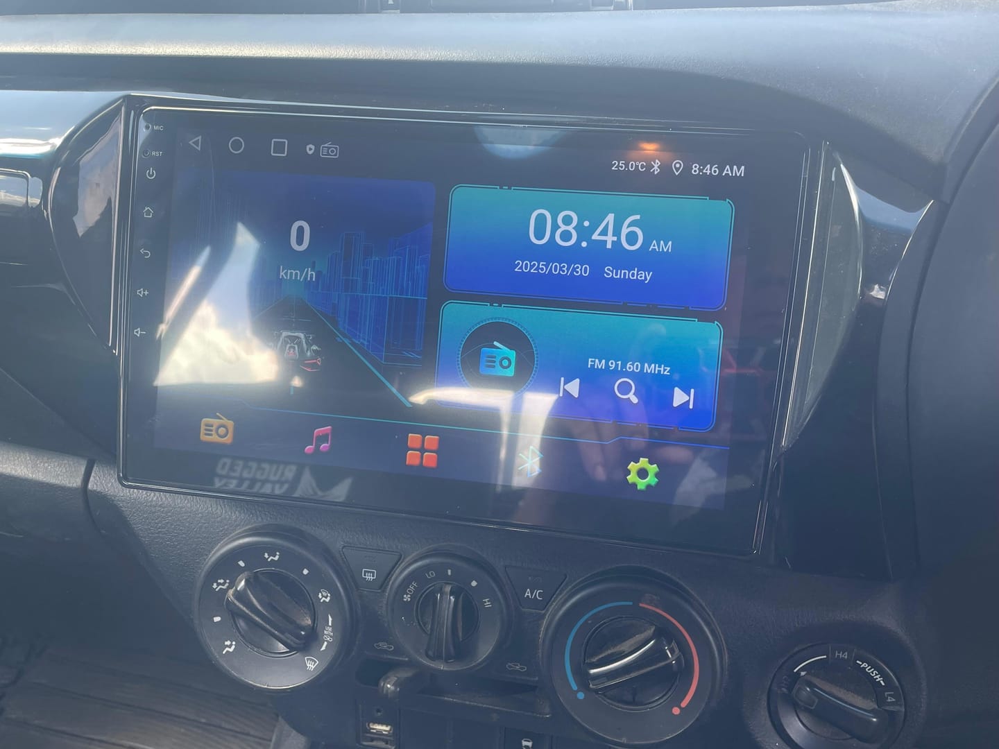 Customer photo review of Toyota Hilux N80 2016-2020 Apple CarPlay and Android Auto Head Unit