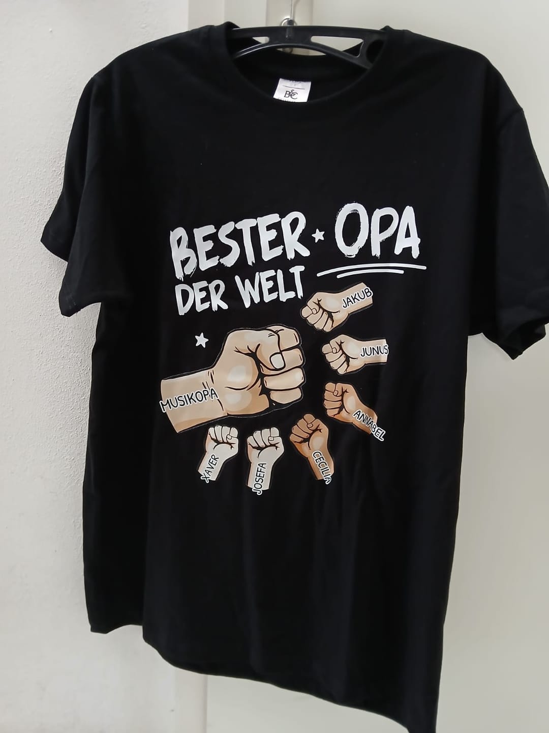 Customer photo review of Bester Opa Ever - Individuelles T-Shirt für Opa mit Namen der Enkelkinder
