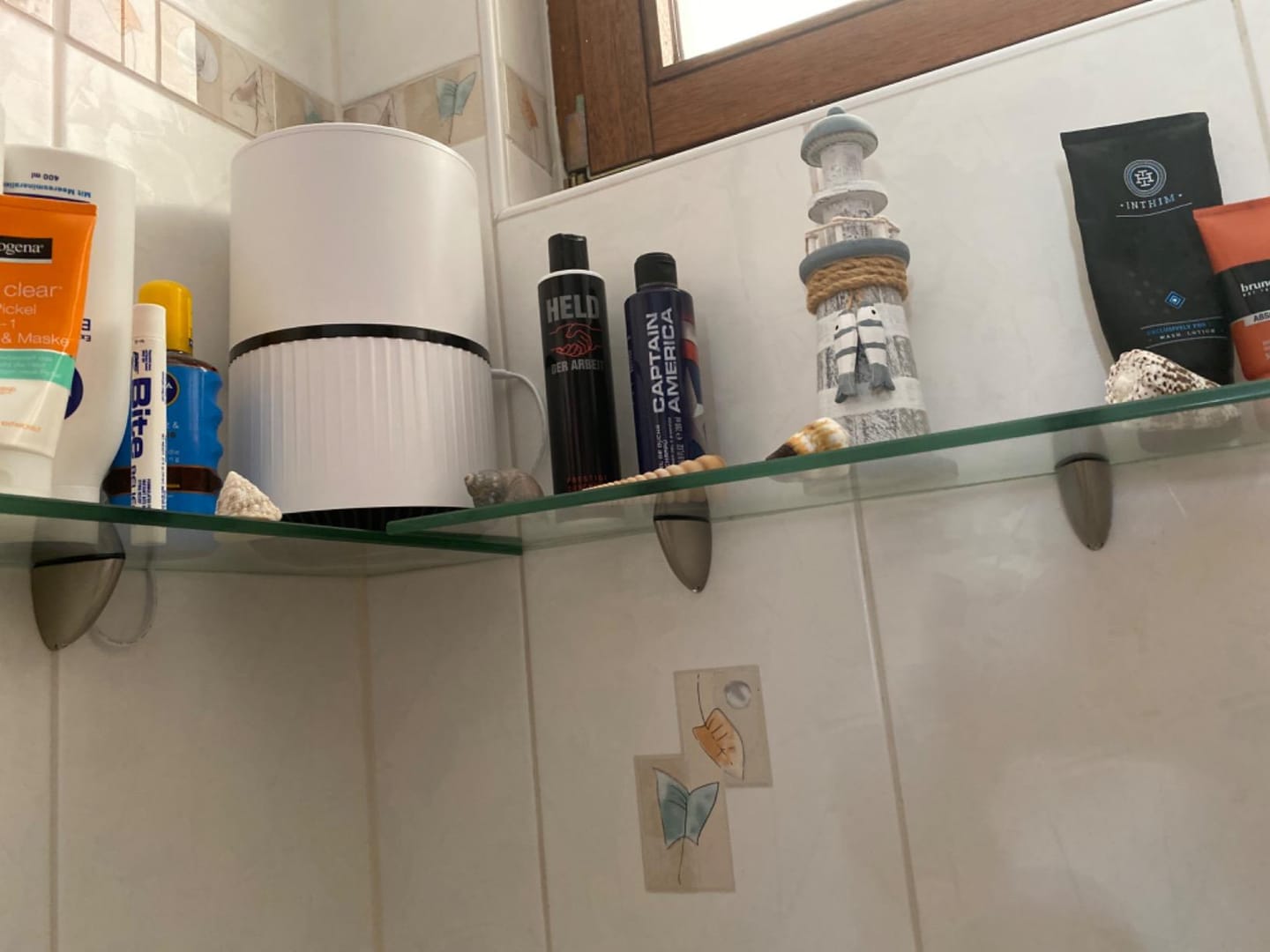 Customer photo review of Glasregal Badezimmer Glasablage, Badregal 8mm Hartglas, DELLA, Chrom Glanz, Klarglas