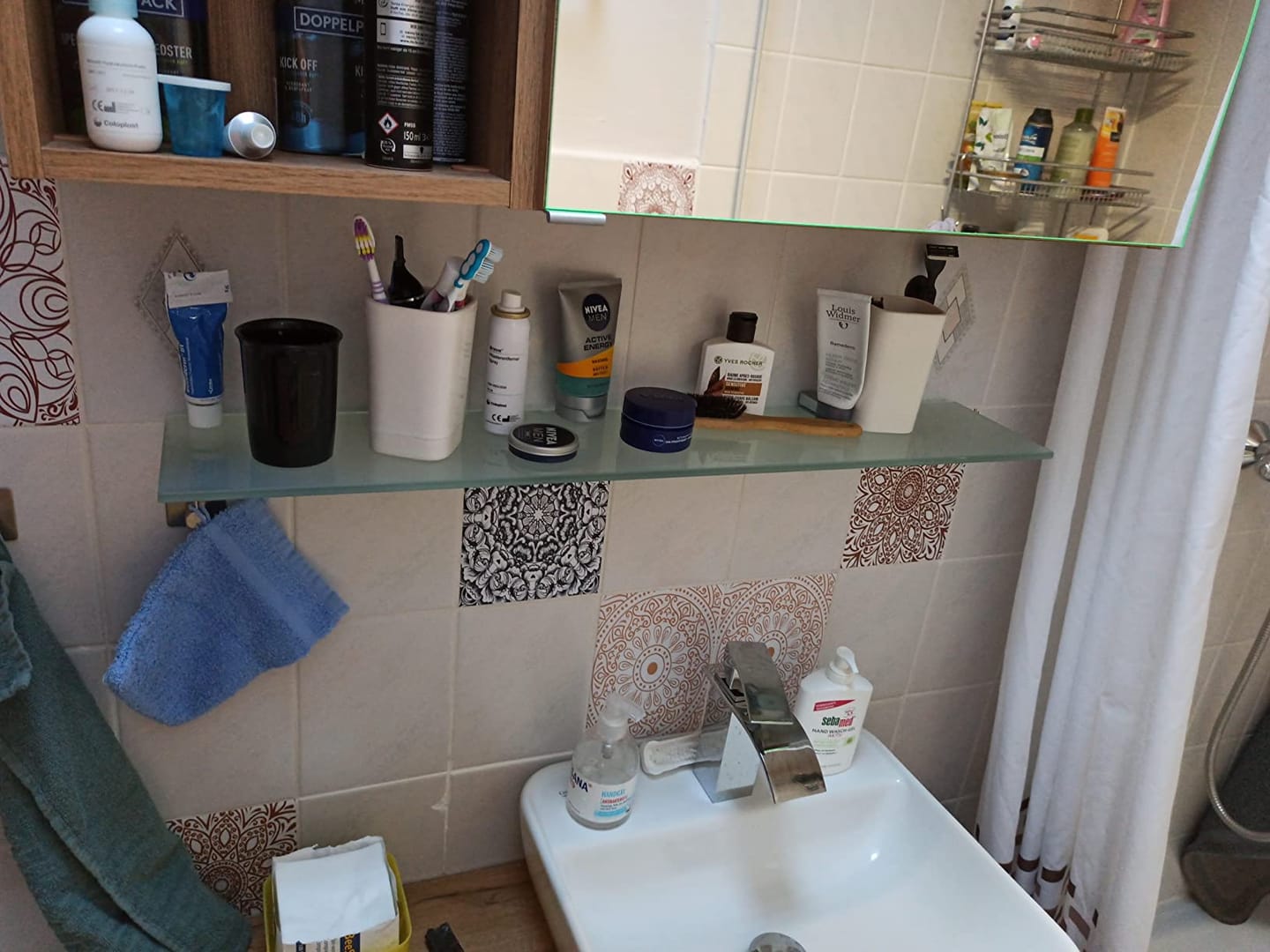 Customer photo review of Glasregal Badezimmer Glasablage, Badregal 8mm Hartglas, AURA, Edelstahl, Klarglas