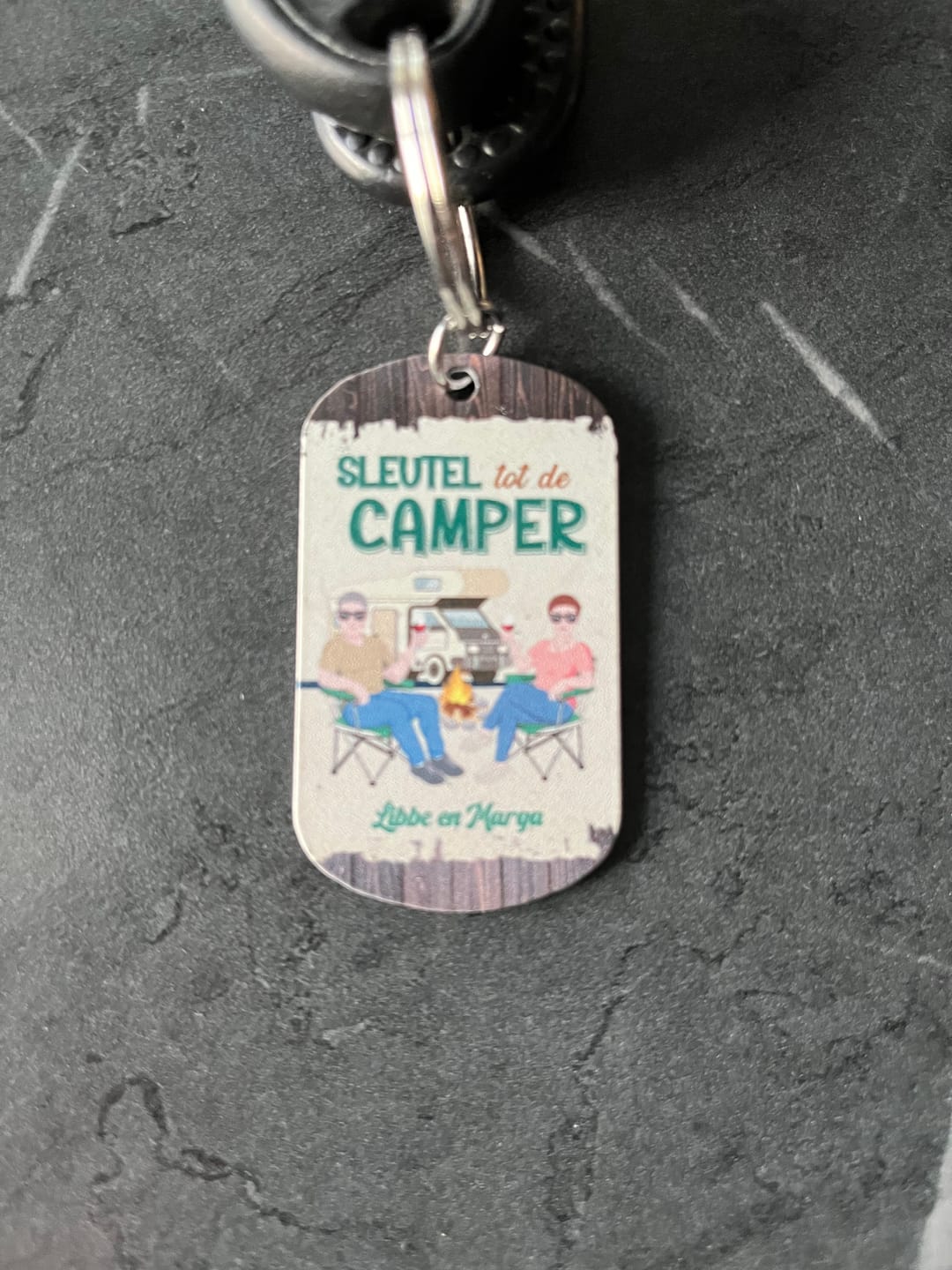 Customer photo review of Camping Couple - Gepersonaliseerde sleutelhanger voor koppels