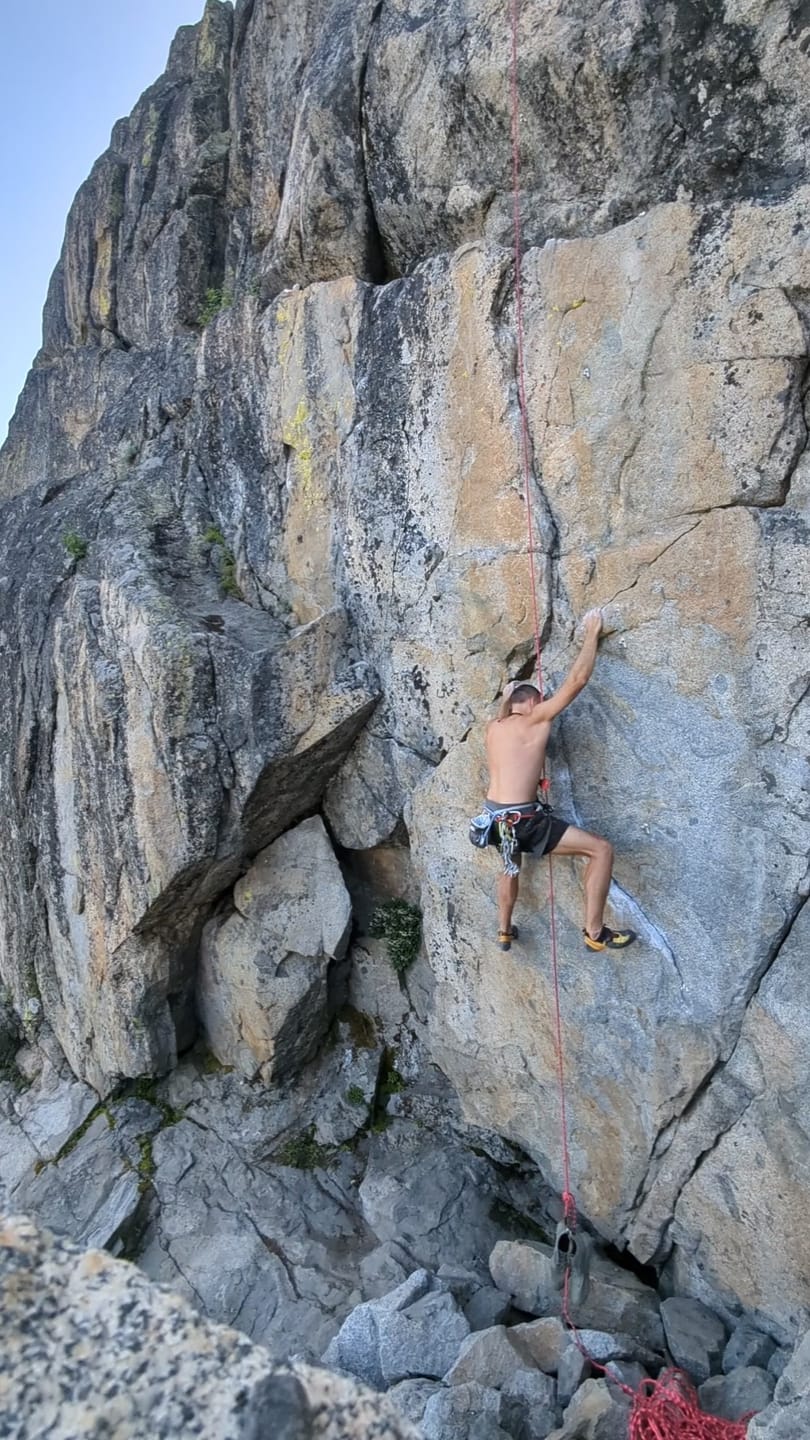 Customer photo review of Top Rope Solo Neck Lanyard - Universal Fit