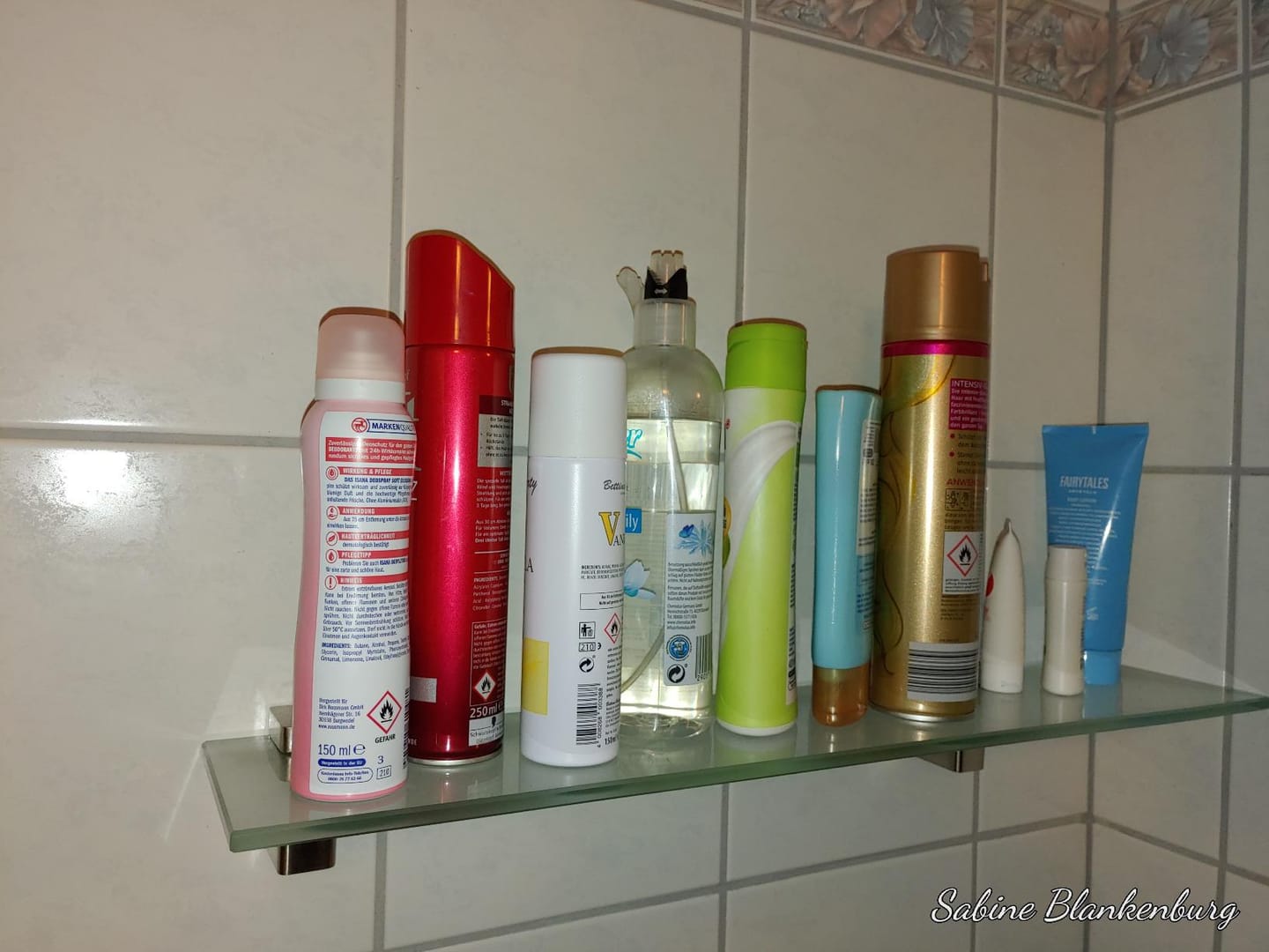 Customer photo review of Glasregal Badezimmer Glasablage, Badregal 8mm Hartglas, DELLA, Chrom Glanz, Klarglas