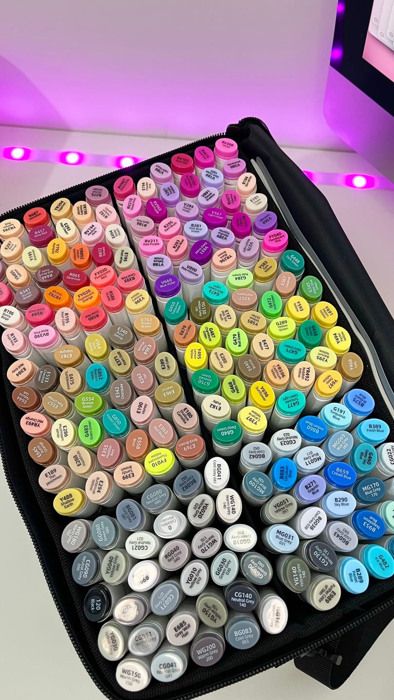Customer photo review of Ohuhu Oahu 200 Colors Dual Tips Alcohol Art Markers, Fine & Chisel