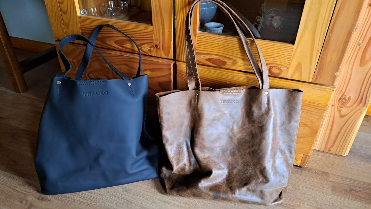 Customer photo review of Cartera Pompeia Negro