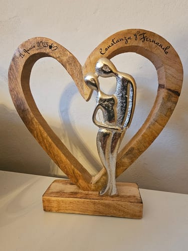 undefined review of personalisiertes Liebespaar im Holzherz 24x27x5 cm Hochzeitsgeschenk image 1 out of 1
