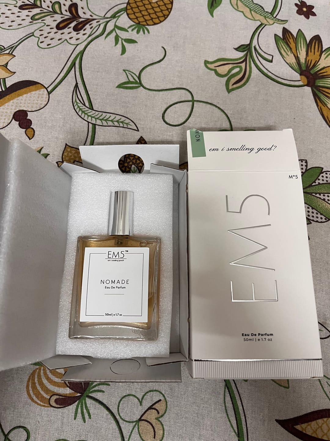 Customer photo review of EM5™ Nomade Unisex Perfume EDP Spray for Men & Women | Amber Oud Smoky Leather Fragrance Accords | Luxury Gift for Him / Her | Variants Available: 50 ml Spray / 15 ml Spray