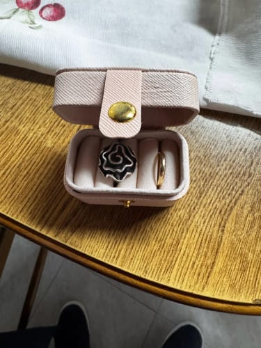 Customer photo review of Zeya Mini Jewelry Box