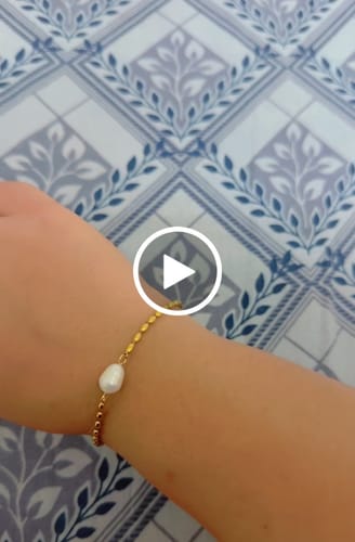 Customer video review of Golden Pearl Centered Chain Bracelet
