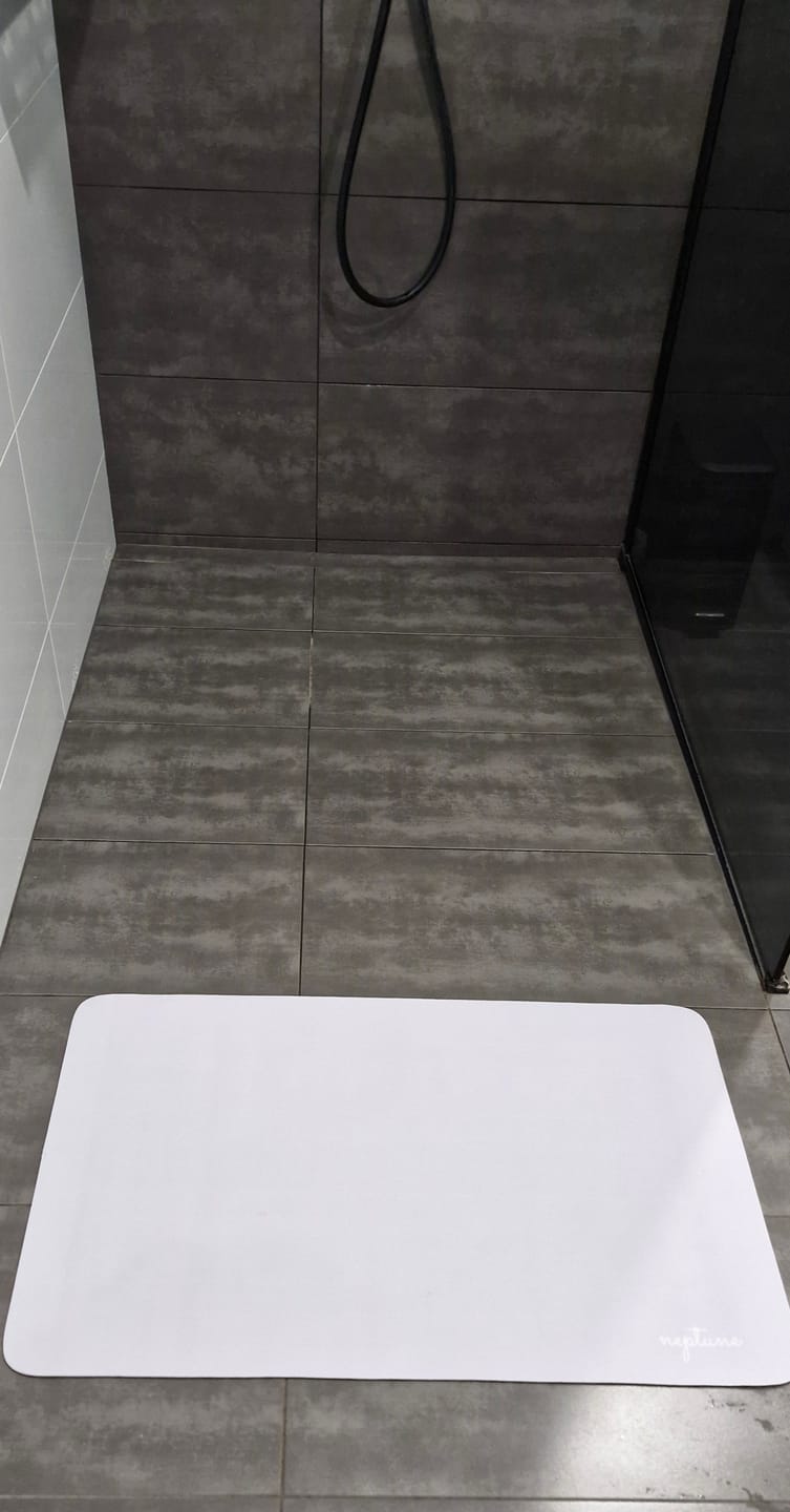 Customer photo review of Diatomite Fast Drying Bathmats (50x80cm)