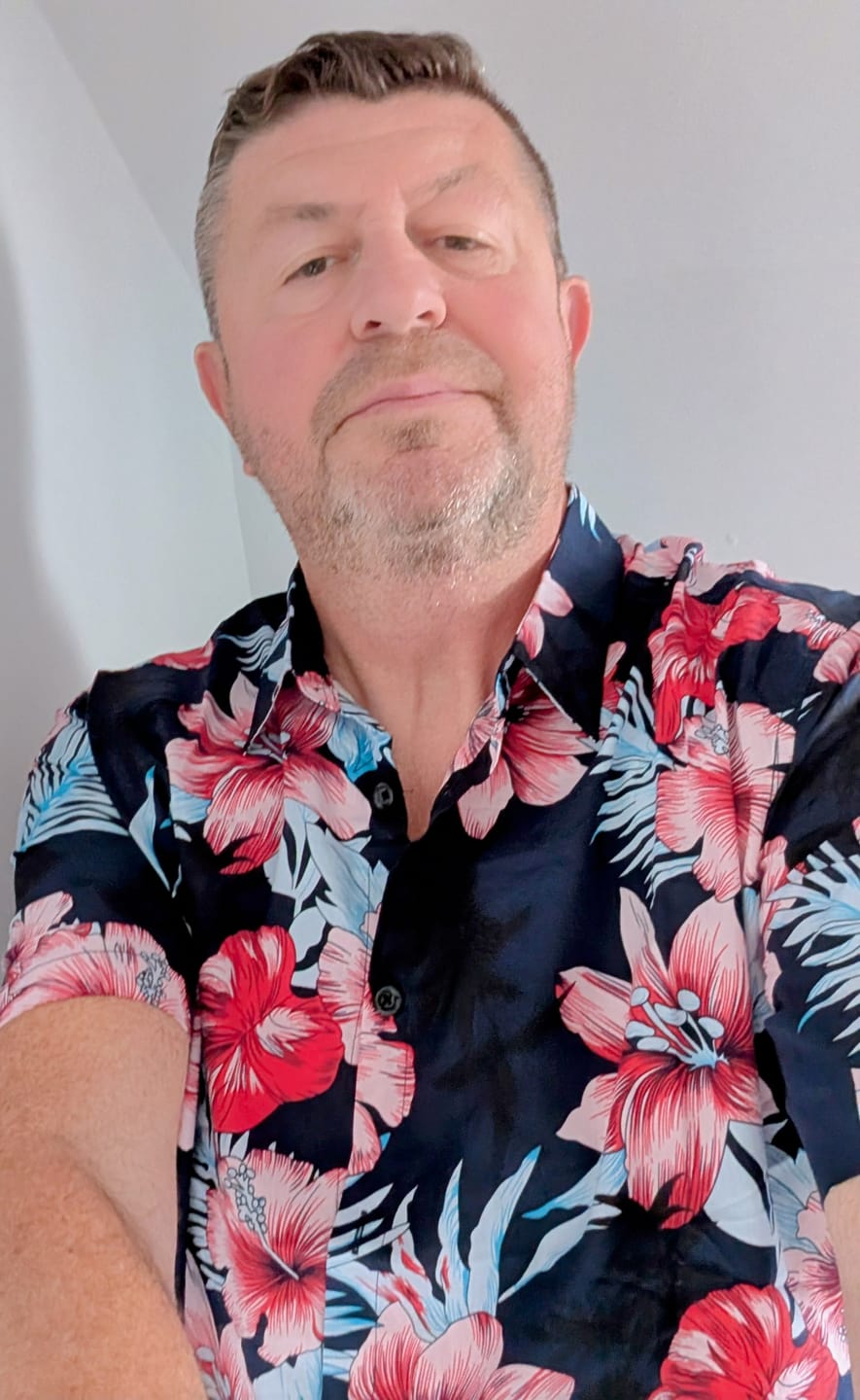 Customer photo review of Men's Hawaii Tropical Plant Print Floral Cotton Shirt