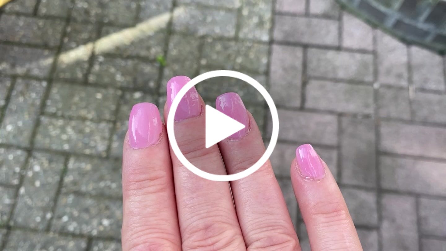 Customer video review of Limited Edition 5 - Mood Change Berry Dipping Powder