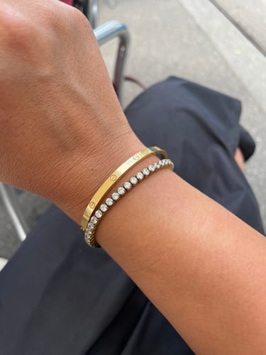 Customer photo review of Luxe Tennis Bracelet