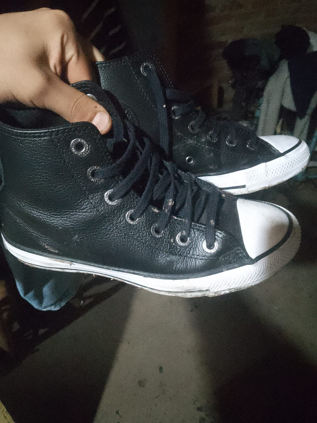 Customer photo review of Zapatillas Converse Chuck Taylor Hi Leather Cuero Negro Blanco