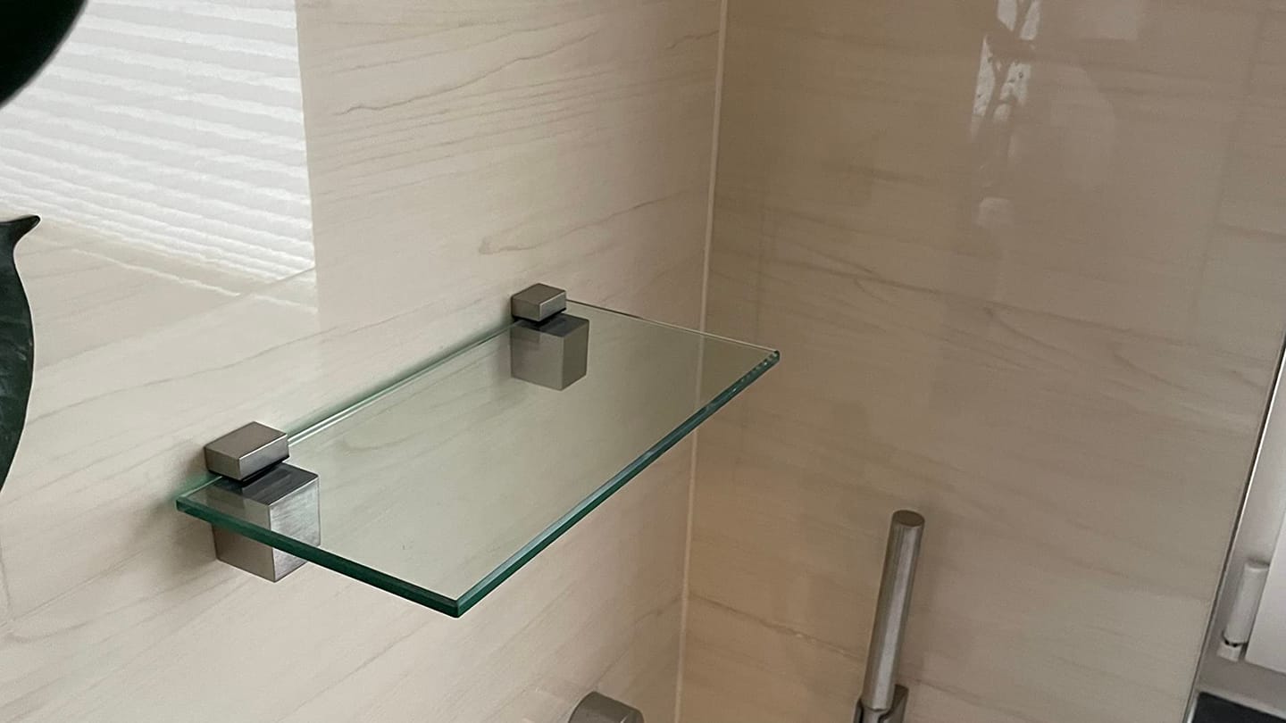 Customer photo review of Glasregal Badezimmer Glasablage, Badregal 8mm Hartglas, AURA, Edelstahl, Klarglas