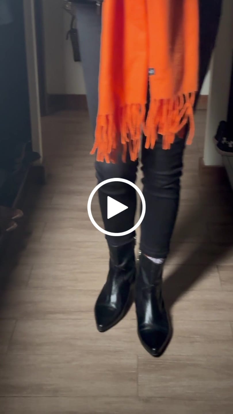Customer video review of Manuela I Botineta