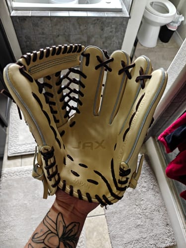 Customer photo review of Jax Fielding Glove | LJ-10 | Outfield | Blonde | 12.5"