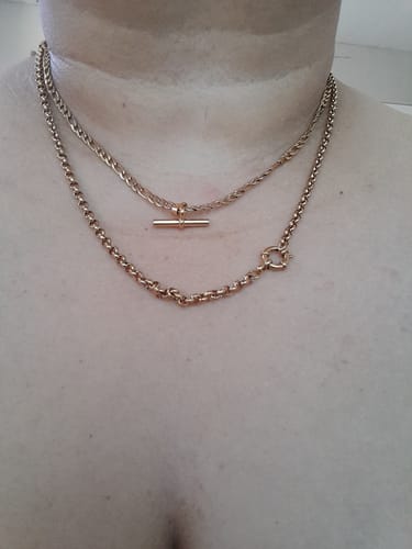 Customer photo review of The Veni Necklace