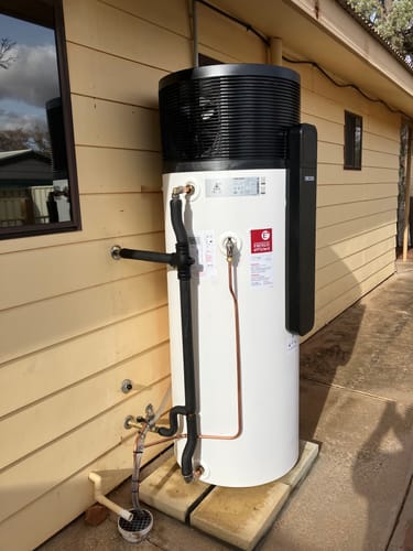 Customer photo review of Stiebel Eltron SHP-O 300L PLUS Electric Heat Pump Hot Water System