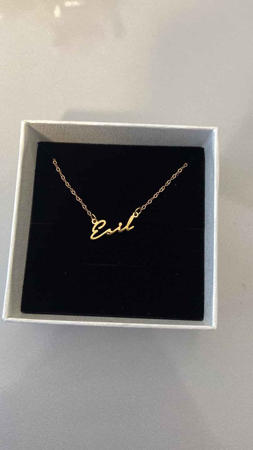 Customer photo review of Signature Namenskette | 18K vergoldet