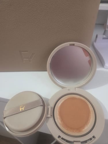 Customer photo review of SATIN SKIN TINTED TOUCH