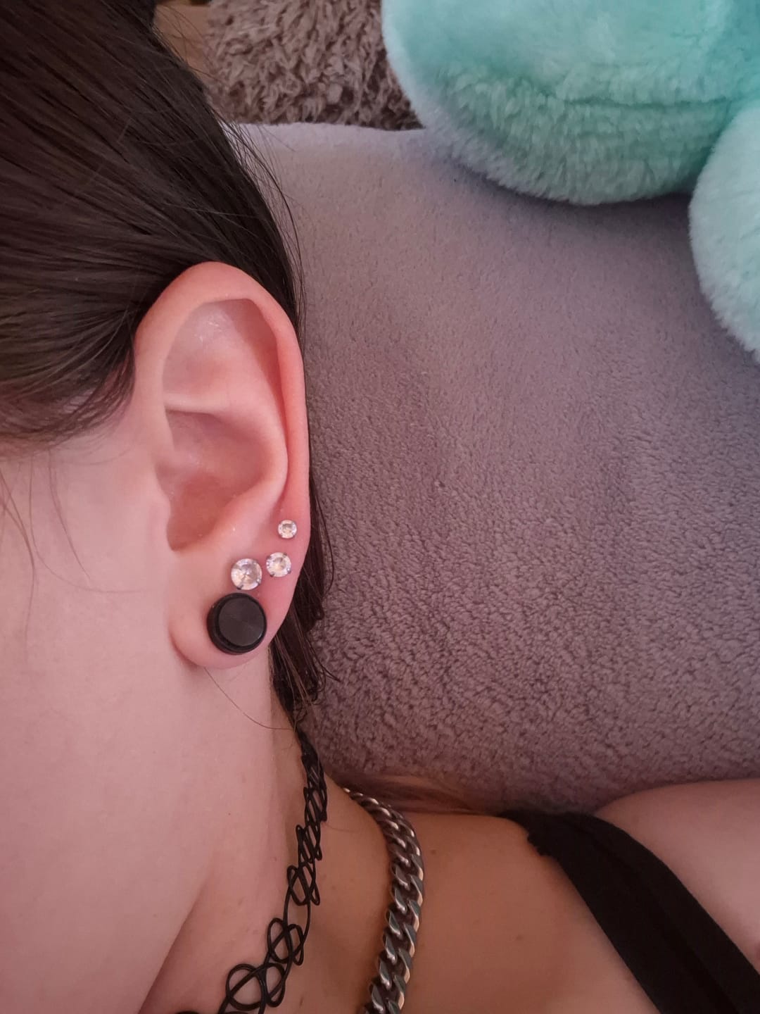 Customer photo review of Bright Diamond Ohrstecker | 18K vergoldet