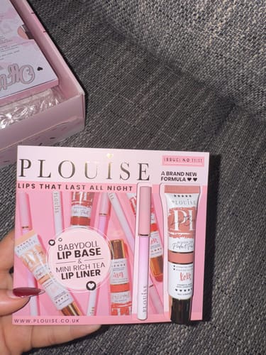 Customer photo review of P.Louise Kiss And Tell Magazine May & June Addition