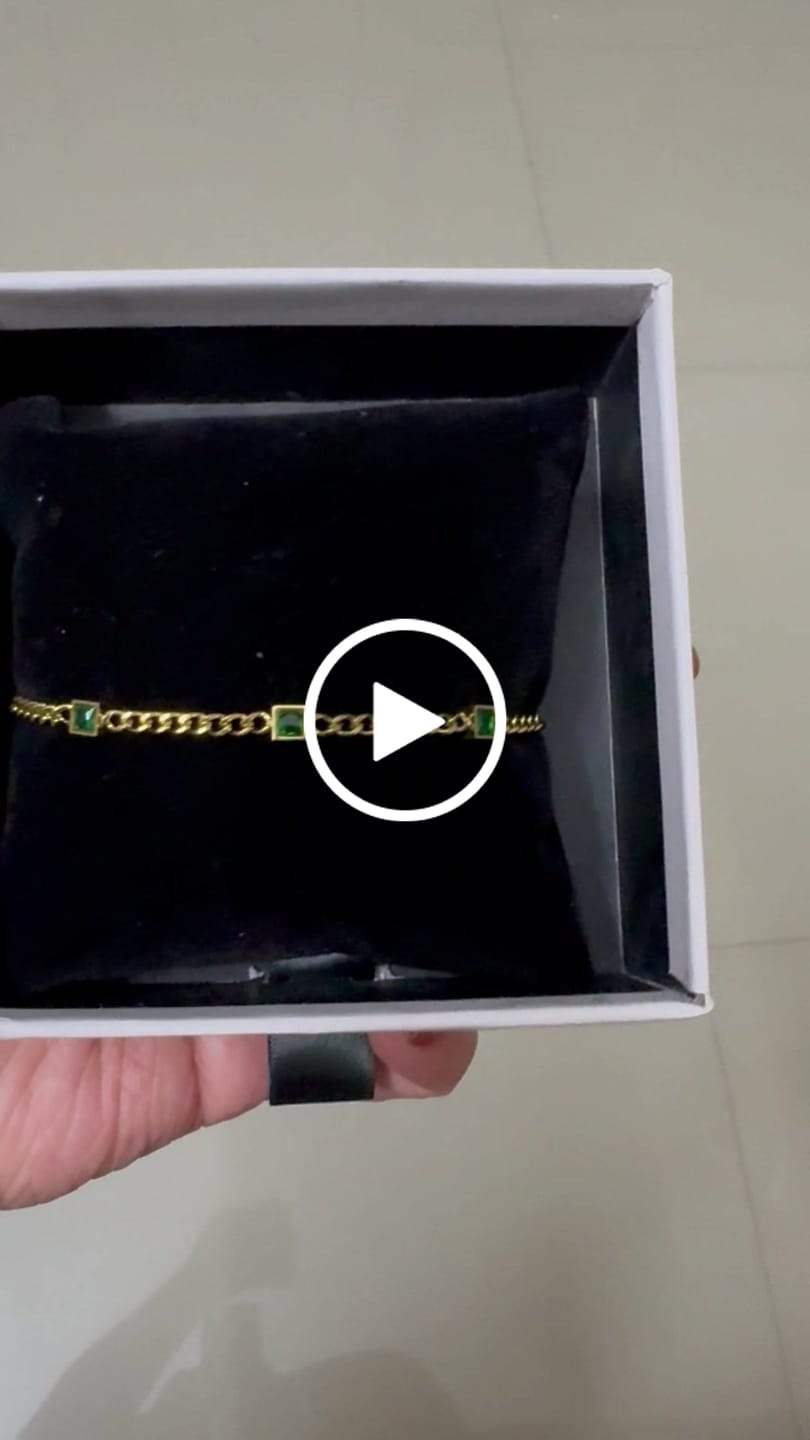 Customer video review of Gold Green Gem Chain Bracelet
